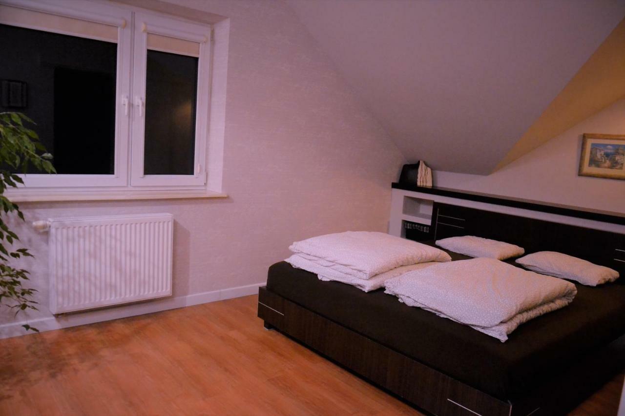 Tarnow Dom / Apartament W Centrum Exteriör bild